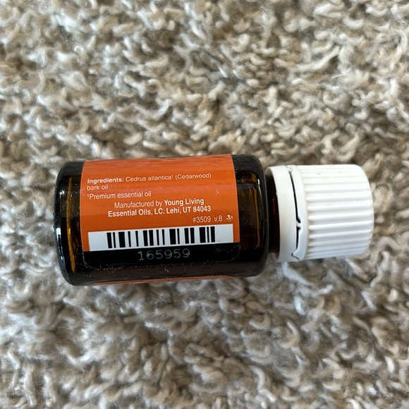 Young Living Cedarwood Essential Oil 15ml - new and sealed - Picture 2 of 2